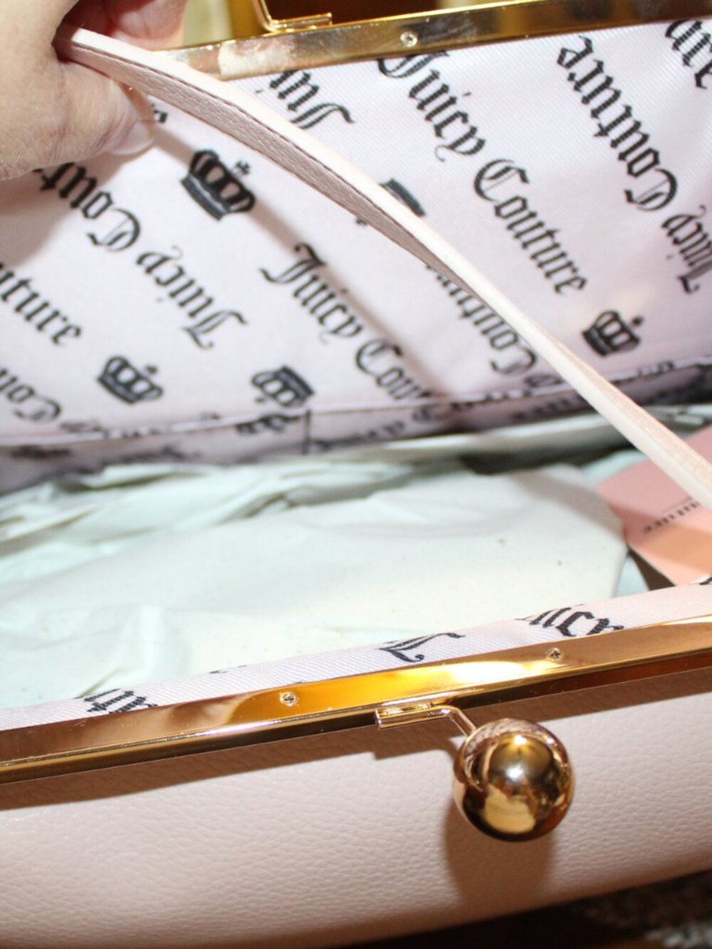NWT Juicy Couture Pink Kiss Loch Purse. STUNNING! - Picture 9 of 16